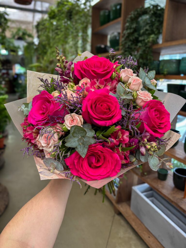 Buquê de Rosa Importada e Mini Rosa - Cod. 72365 R$ 279,90